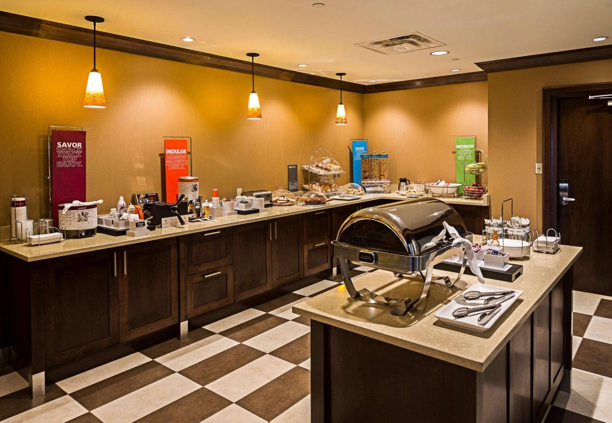 Hampton By Hilton Airport